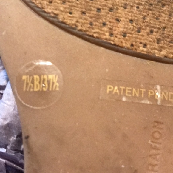 ▪️BCBGeneration Snakeskin Flip Flops with Straps - Picture 9 of 9